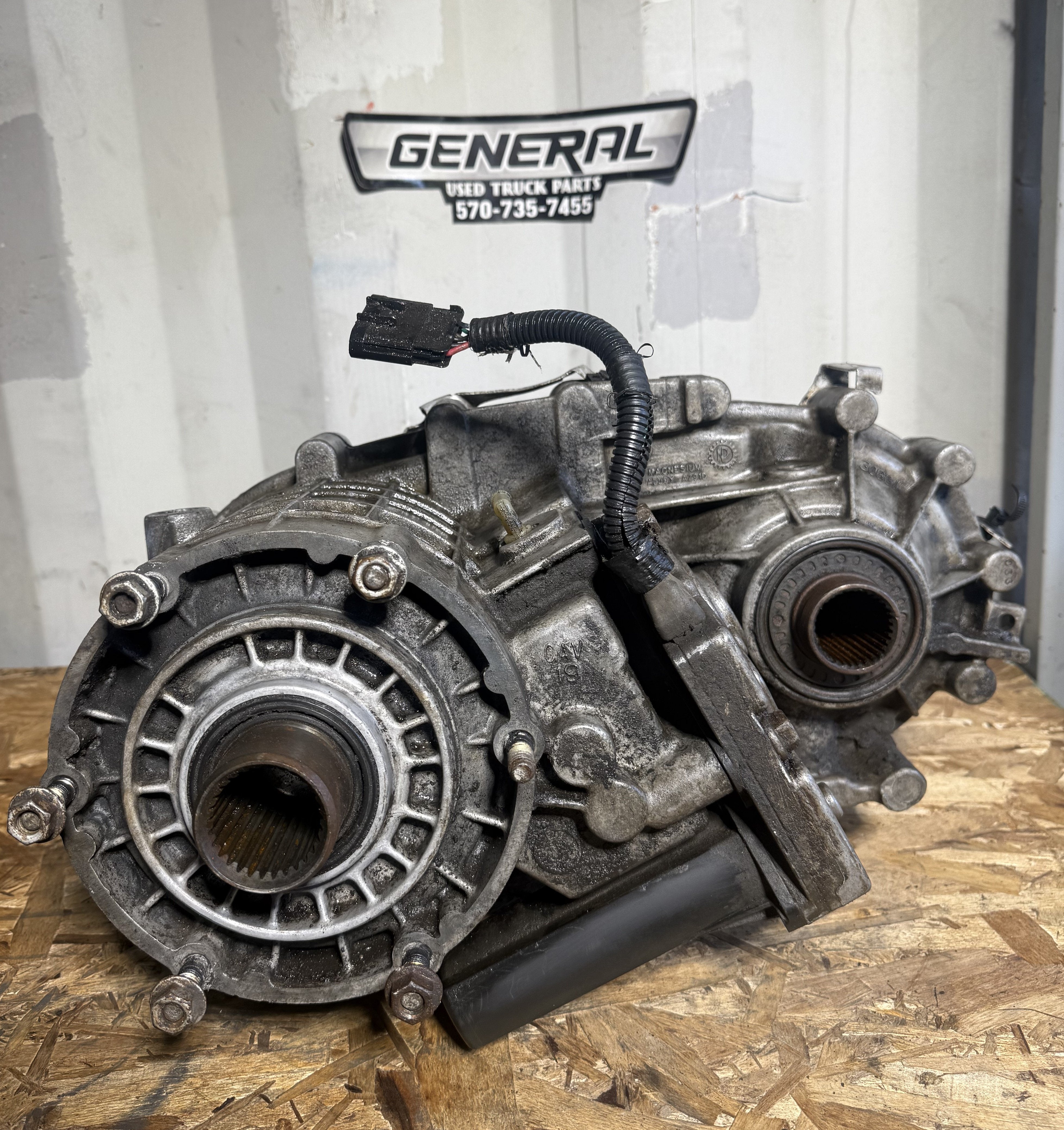 2002 CHEVROLET 263XHD Transfer Case Assembly