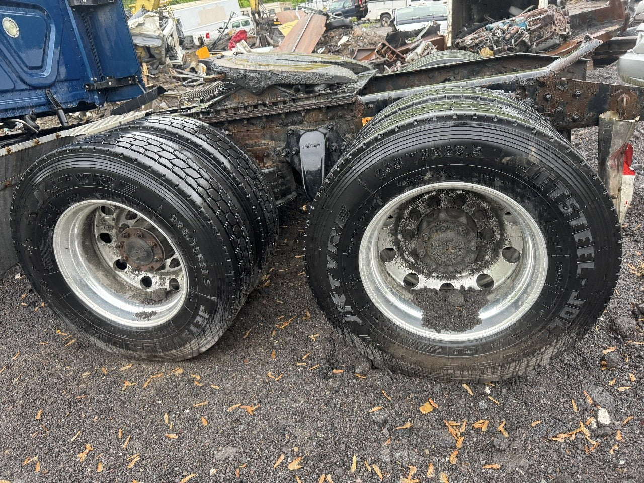 2017 FREIGHTLINER CASCADIA Cut Off Assembly