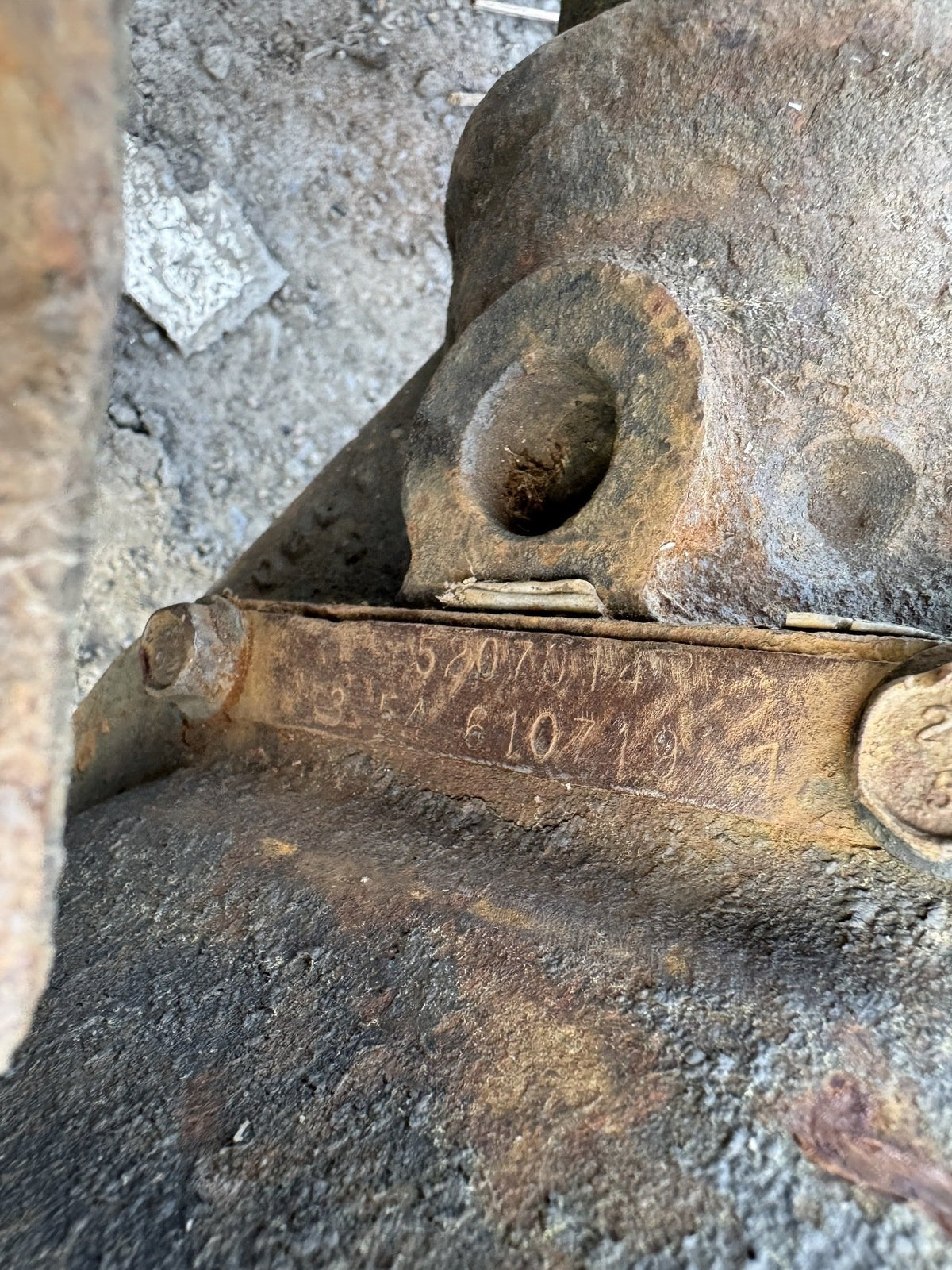 1998 DODGE 3.54 SRW Front Axle Assembly