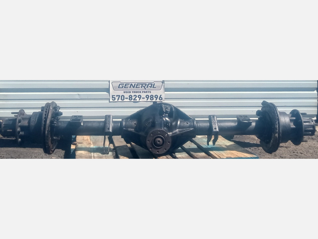 2003 FORD F-450 Rear Axle Assembly