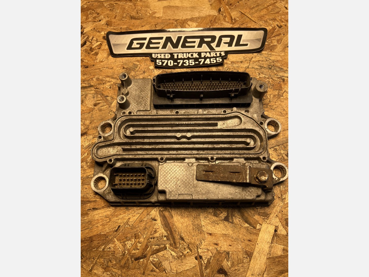 2015 DETROIT DIESEL AFTERTREATMENT CONTROL M ECM Engine Control Module