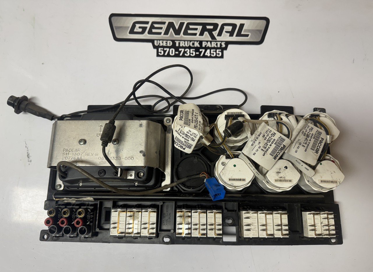 2009 KENWORTH GPS DASH PANEL Gauges