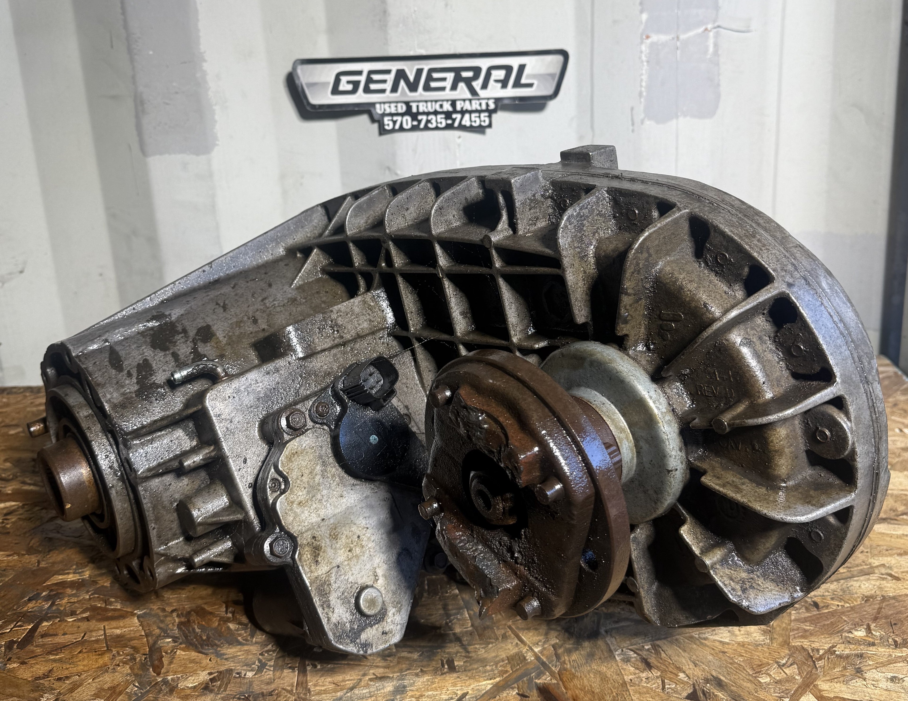 2009 FORD 271 F Transfer Case Assembly