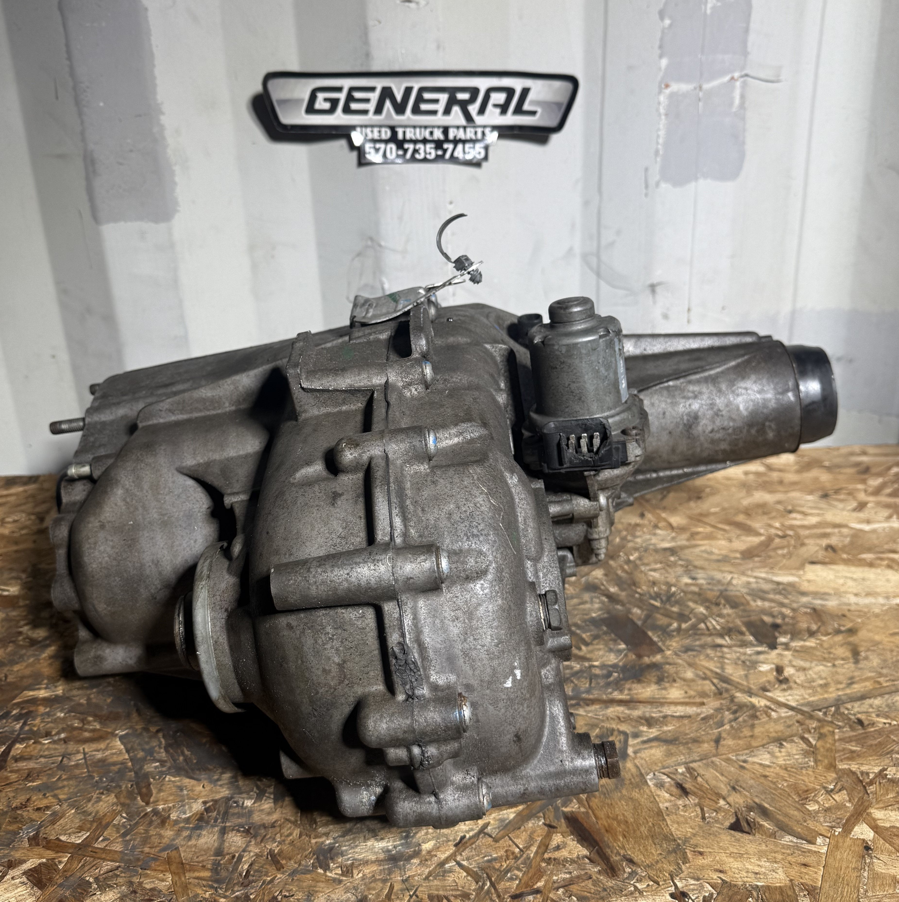 2012 CHEVROLET MP1626 Transfer Case Assembly