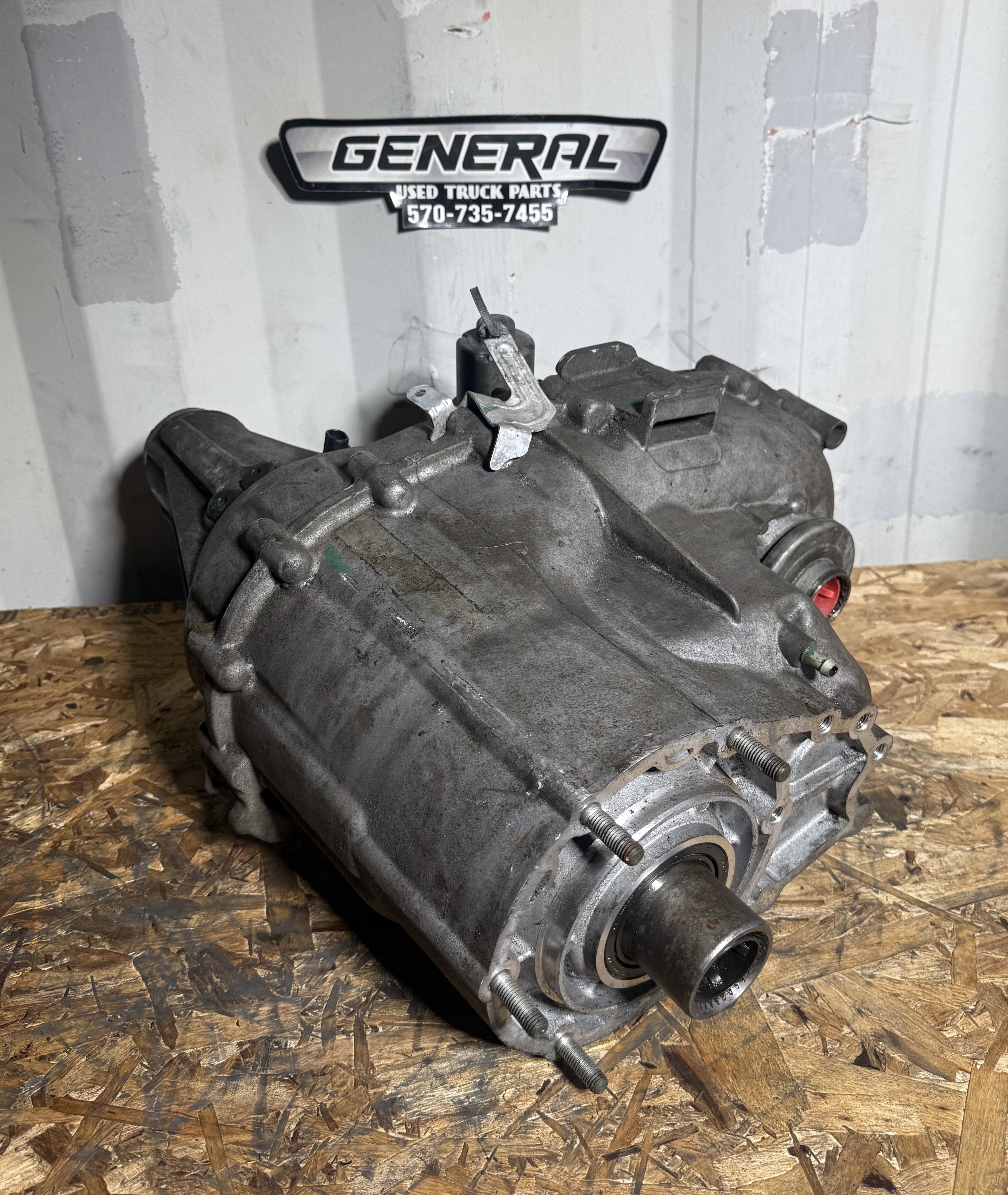 2012 CHEVROLET MP1626 Transfer Case Assembly