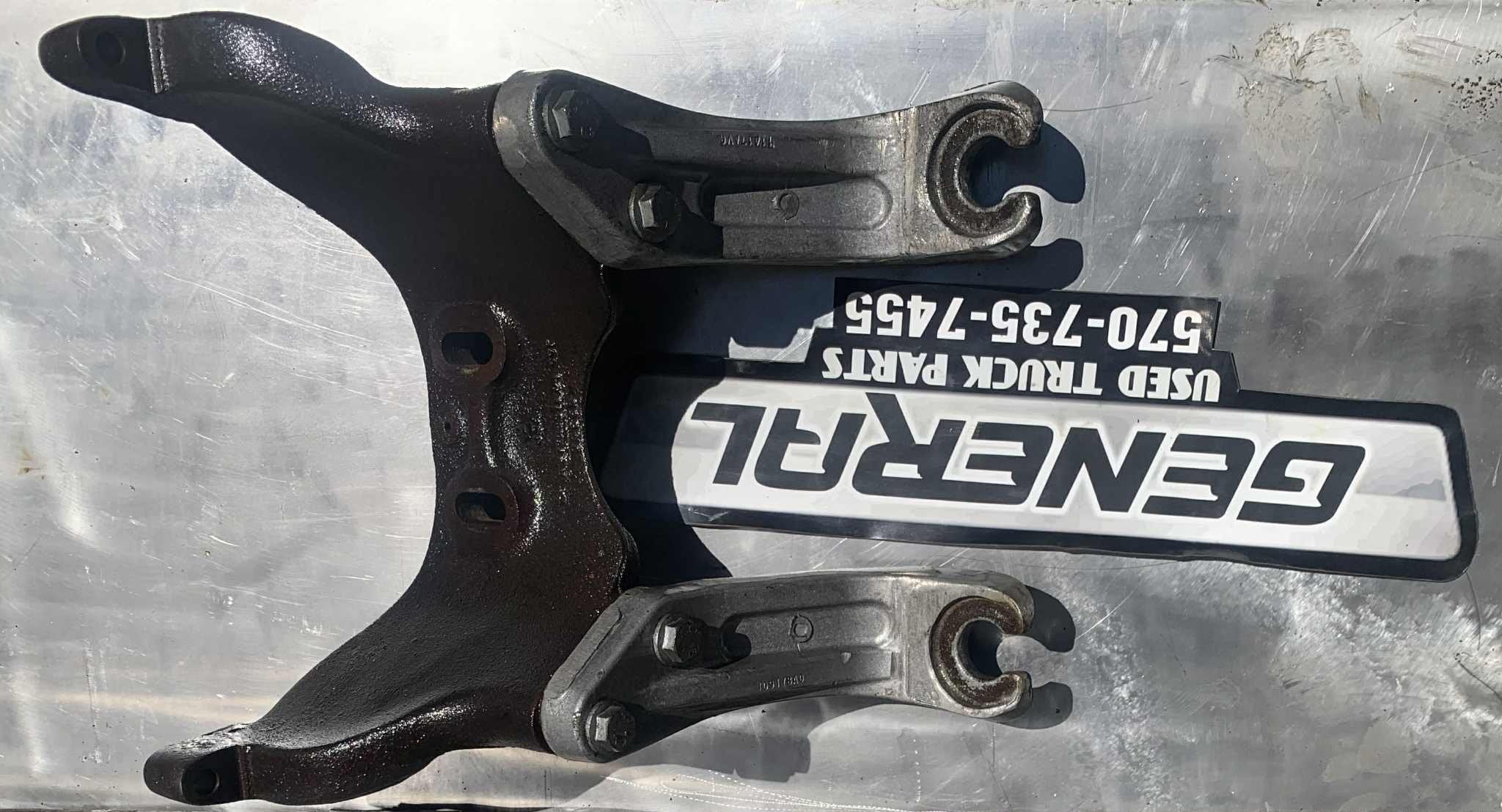  DETROIT DIESEL DD15 Engine Mount