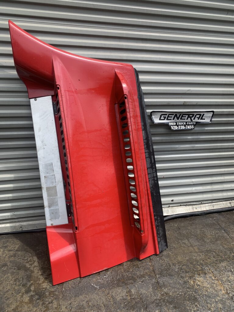 2008 FREIGHTLINER CASCADIA Side Fairing