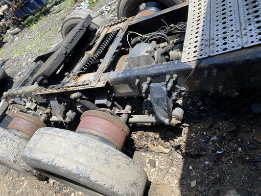 2010 FREIGHTLINER CASCADIA Cut Off Axle Assembly